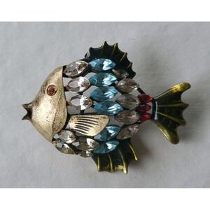 Vintage Large Fish Pin Brooch Rhinestone Fish Scales Enamel Fins Signed RMN